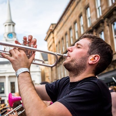 Enby Glasgow based PhD Student (Micro-LED array applications), Trumpeter, and Runner.
All views are my own
#BLM
👨🔬🎮🎺🏃🏳️🌈