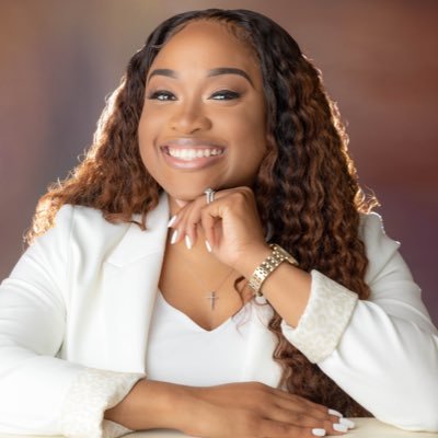 MrsRobertsAMS's profile picture. https://t.co/OZD8hz3pMC