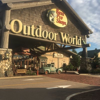 GeorgeMosallam's profile picture. 18
Massachusetts 
Just having fun
🏈🥍