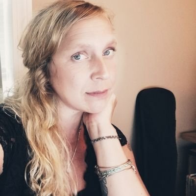 theWIFECON's profile picture. sure