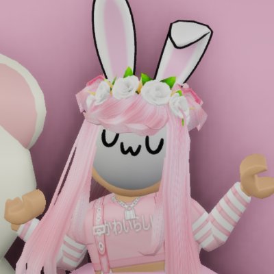 Heyyo! On this page I upload pictures of Royale High outfits and are free for all of you to use! Have fun making them! (I will also do your ideas as well!)