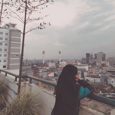 zwa_naz's profile picture. 