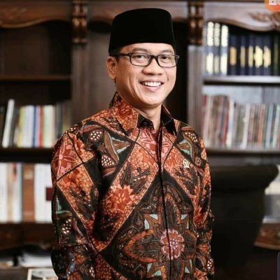 Ketua Komisi VllI DPR RI Fraksi PAN Dapil Banten II; Wakil Ketua Umum DPP PAN.