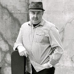 AlStafford49's profile picture. Arena voice @edmontonoilers, Vocals/guitar/sax @radiotragedy4. Lover of single malts, @rushtheband, & fine guitars.