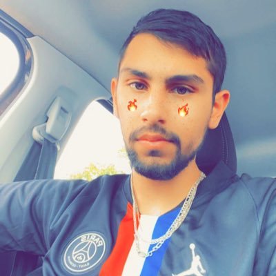 Usman93390's profile picture. 25•@psg_inside ❤️💙💉 Parisien ou rien 🔥