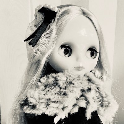 ヤヨイ Doll よく知らずに年くらい前の福島キャッスル産のお土産のリカちゃんをあげてしまったのよね 日本製リカちゃん 姪っ子たちの家の玩具箱に突き刺さってるのかな 無事だといいな 髪の毛ボサボサになったら洗ってあげるねとは言ってるんだけどね