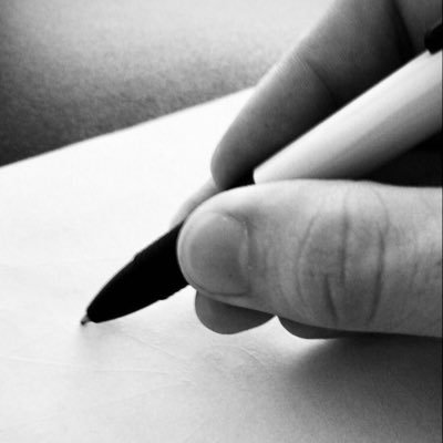 poeleokaiser's profile picture. ✍🏻 | 💻 | 🤔 | 🇩🇪 | ⚓️ | currently writing a book even though i don’t know if this is a good idea. let’s find out.✨