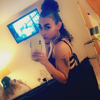 XxClassyLassyxX's profile picture. SNAP ME @ Babypabst              “Everybody wants to change the world, yet no one is willing to change themselves. It starts with you.”