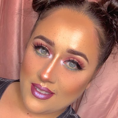 EMarieA33's profile picture. makeup beauty... Super mom