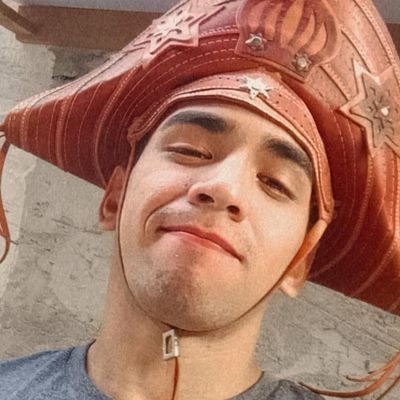 ielzinvinicius's profile picture. um iludido com a vida.