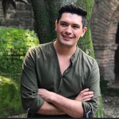 IsaiasAvelar's profile picture. Mexicano 🇲🇽, canto, cocino y hago memes.