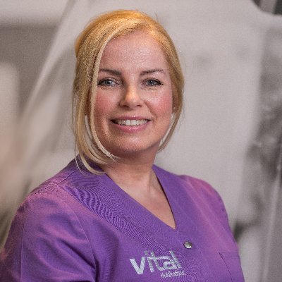 Specialist in huidverbetering en anti-aging, definitief ontharen, acne, couperose, pigment, fractional laser, microdermabrasie, microneedling, venus freeze
