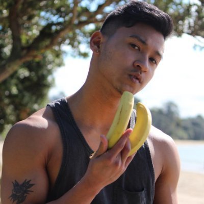 📽️ Eccentric OSRS NZ streamer || @Youtube Content Creator || Pet enthusiast
|| @Twitch Affiliate || Chef ||