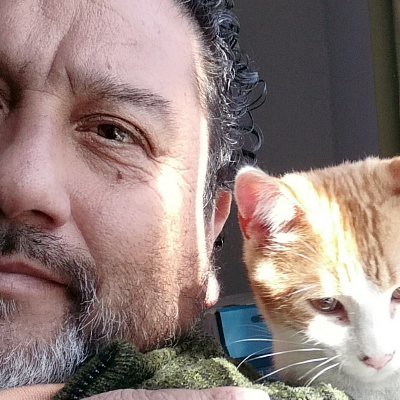 AlfredoOsorioFe's profile picture. San Antonino, papá de Claudio, Diego, Karen. Abuelo de la Maite y Matilda. Aveces guitarrista y a la distancia cantante. De la gloriosa U y del sufrido SAU.