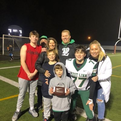 jlholmes14's profile picture. West Linn mom of 6. Football, baseball, basketball mom. #wlhsfootball