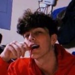 juliaholderr's profile picture. multi Stan 😈