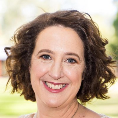 Passionate philanthropist, speaker and entrepreneur. Founder of the Grow CFO Co. growing the financial capabilities of purpose driven businesses.