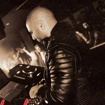 DJ