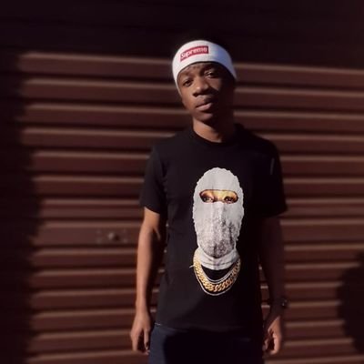 Recording & perfoming artist📍
For bookings: 0724079629 / Booktiamo@gmail.com
