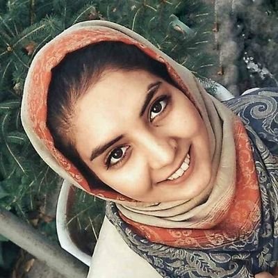 ◾The girl behind https://t.co/kEX2IDeHSd  
◾Creating things with technology at @NeshanMaps 
◾Teaching Frontend stuff