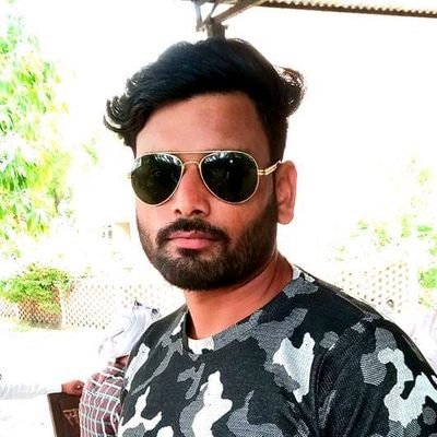 Gauravpandit379's profile picture. वो आईना देख मुस्कुरा के बोली… बेमौत मरेगा मुझ पर मरने वाला..