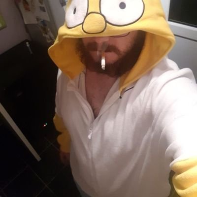 18+ streamer, maker of audio smut, voice actor,absolute bellend 
hi Scottish born Dickhead here with all the latest filth and terrible streams