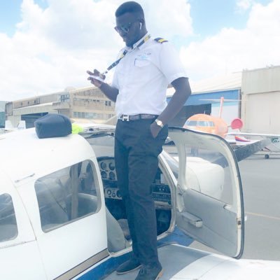 it takes no joy in walking, pilots love flying👨🏿✈️.