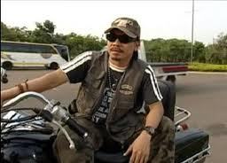 racueon's profile picture. 