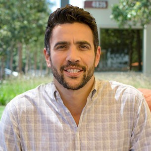 I'm an entrepreneur interested in SaaS, Mobile, Construction Software, and Music. I play soccer and live an active life!