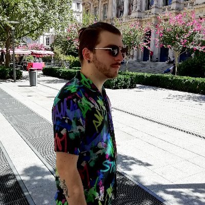 Profile Picture of Robin  🎸 #HR21 (@HaronsRolinCave) on Twitter