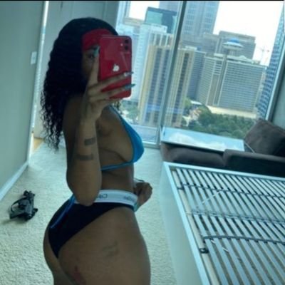 Nevvycakes1's profile picture. snap: nayajustice ❤ insta: Nevvyycakes