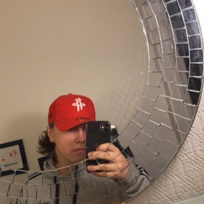 huutis8d's profile picture. Moro :D