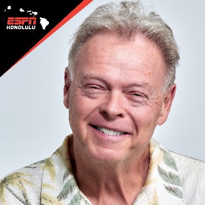 Official Twitter for The Bobby Curran Show on @ESPNHonolulu. Listen live weekdays from 6a-9a HT // Voice of University of Hawaii football & men's basketball.