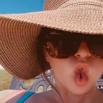 laur_nino6's profile picture. I basically complain the whole time.