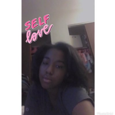 AnaziaBess's profile picture. 