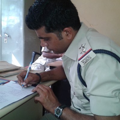 It’s difficult to be simple!! / MP Police/sub-inspector