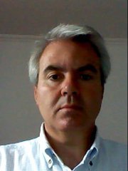 Sou Economista,55anos, casado,mais de 30 experiência Administrativa/Financeira/Tesouraria/Controladoria/Comercial/Vendas/Recursos Humanos/Suprimentos/Logística.