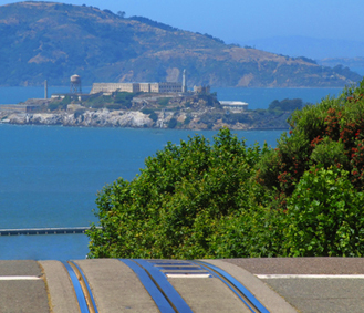 Talfahrt's profile picture. Neustart - fühlt sich noch wie Selbstbefriedigung mit der anderen Hand an.