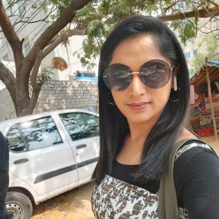 kontaddiyogitha's profile picture. News presenter in v6 news 
channel