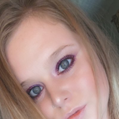 deletedhateyou's profile picture. couldn’t remember my password to deactivate 😁 deleted app ✌🏻