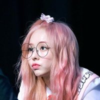 yves(@viviontop) 's Twitter Profile Photo