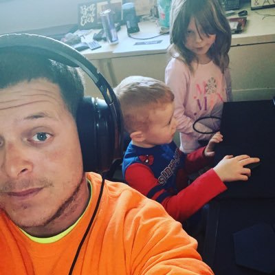 Hey everyone, im Mike and im looking to live the dream to become a Gaming Streamer. Any advice helps but just be respectful. (Twitch-Promikeyb) follow Sub share