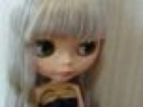 rummy_raisin's profile picture. 基本テンション低めに呟いていこうと思います^^