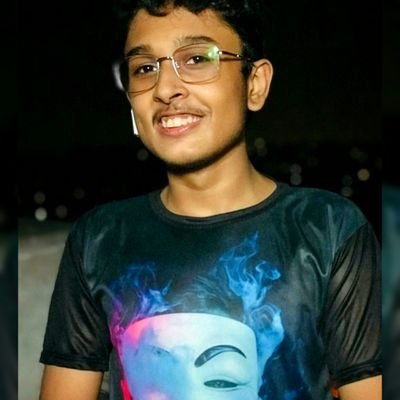 RexidaS's profile picture. ⚘RexidaS🛡
😶❤youtuber
😆COMEDIAN AND GAMER🎧

My life is based on one line:
🙄Dont break My trust or I will make you DUST 😬