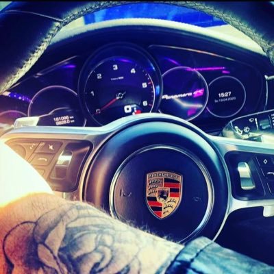 yayzn83's profile picture. 