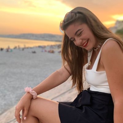 lea_rose__'s profile picture. 🌸