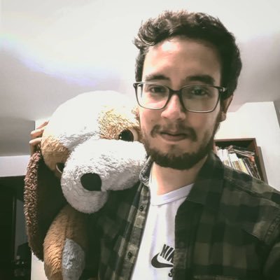 Psicólogo, hermano mayor y amante de la pizza.