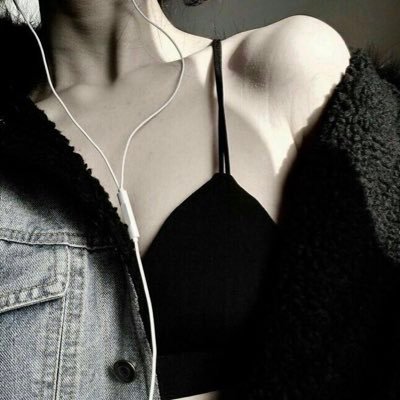 M9229M_'s profile picture. songs explain what i can't explain ♪♥︎.