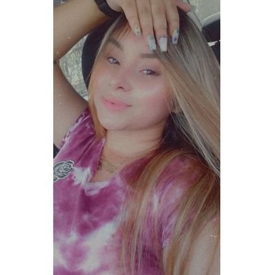L3naniita's profile picture. ▪︎Mamá de una hermosa princesa 💓
▪︎RMA/RPT💉
▪︎22🎉
▪︎👨‍👩‍👧