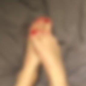 selling feet pictures! dm me https://t.co/WFlvkpnXgn                                     paypal: https://t.co/KJUqm78k3M